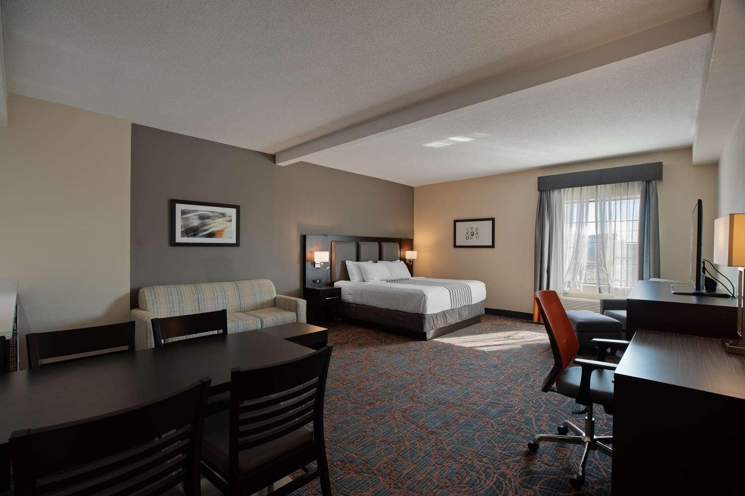 Best Western Plus Executive Inn Торонто Екстериор снимка