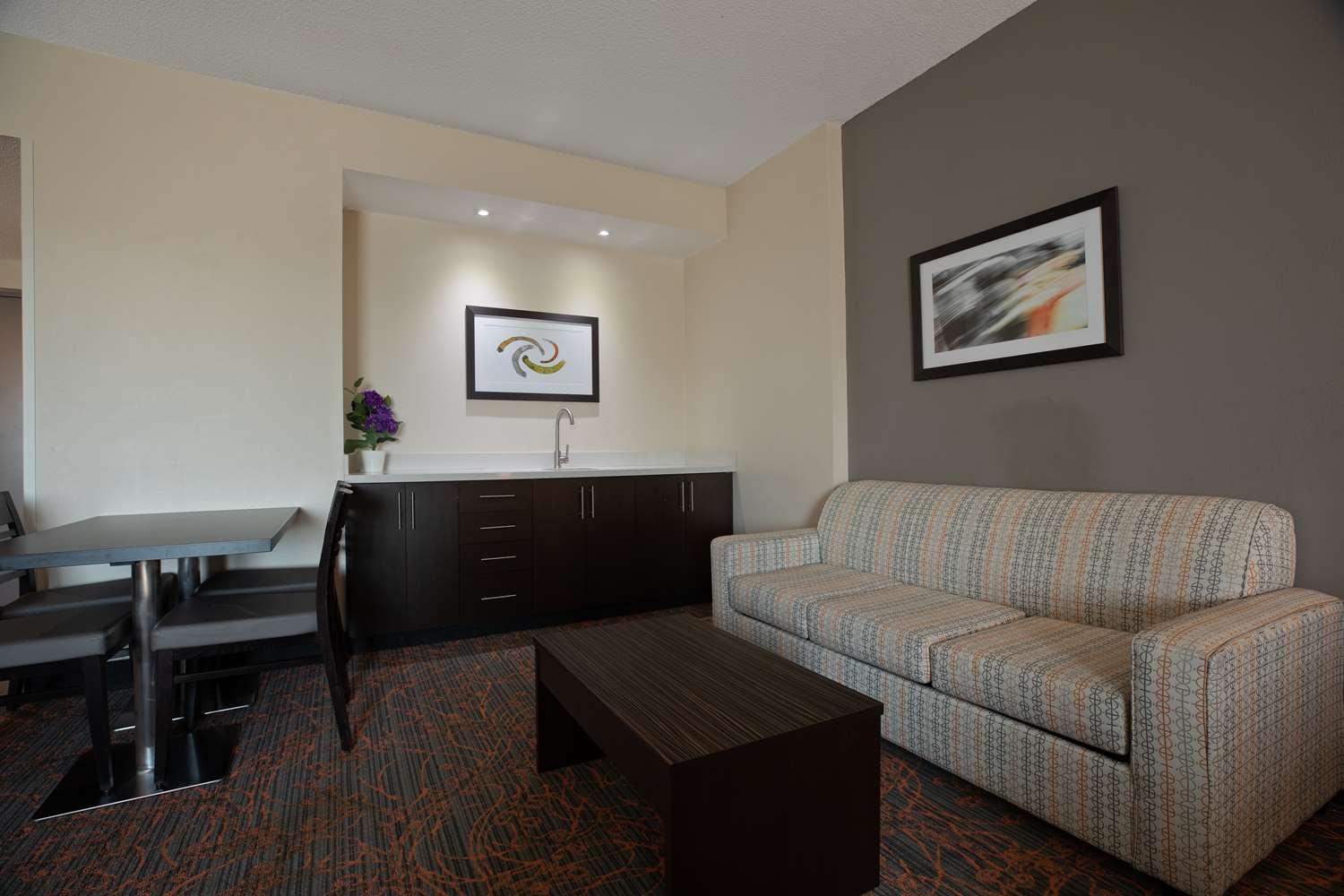Best Western Plus Executive Inn Торонто Екстериор снимка