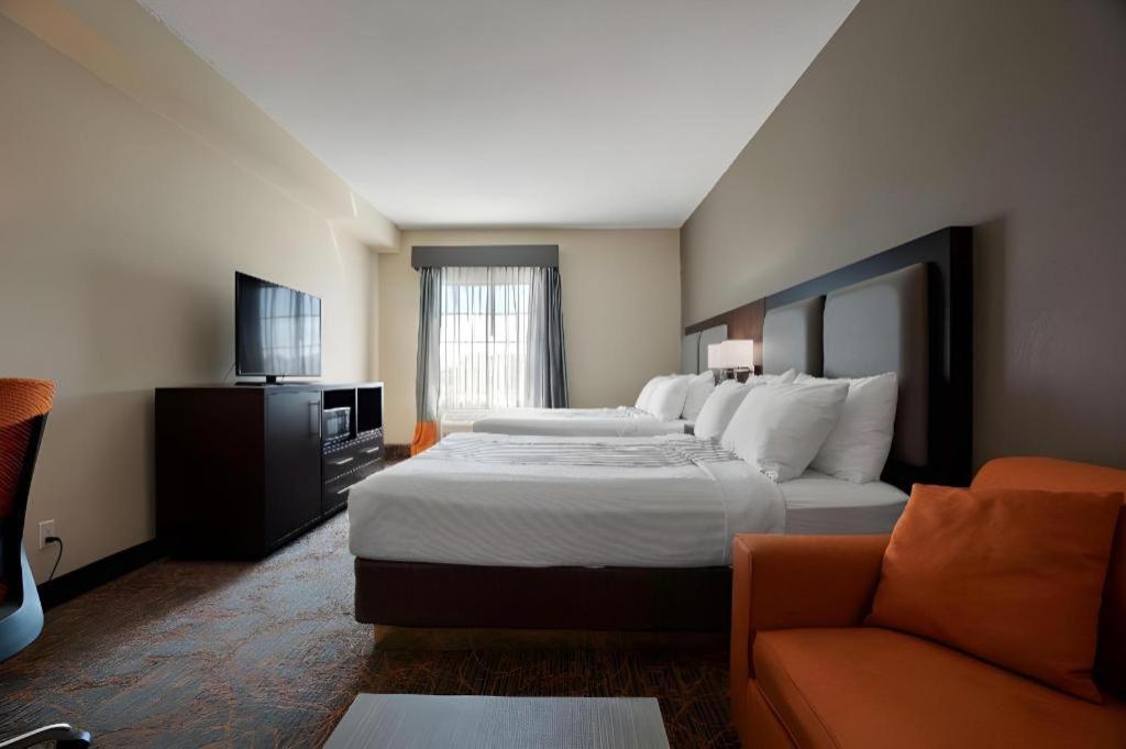 Best Western Plus Executive Inn Торонто Екстериор снимка