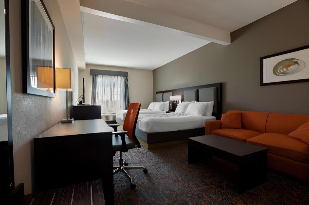 Best Western Plus Executive Inn Торонто Екстериор снимка