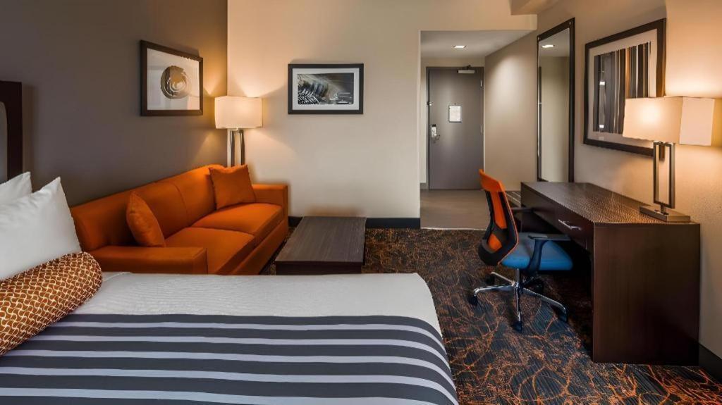 Best Western Plus Executive Inn Торонто Екстериор снимка