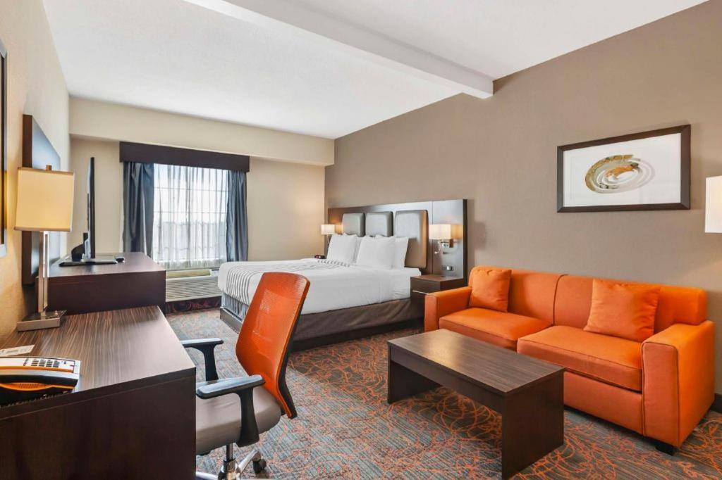 Best Western Plus Executive Inn Торонто Екстериор снимка