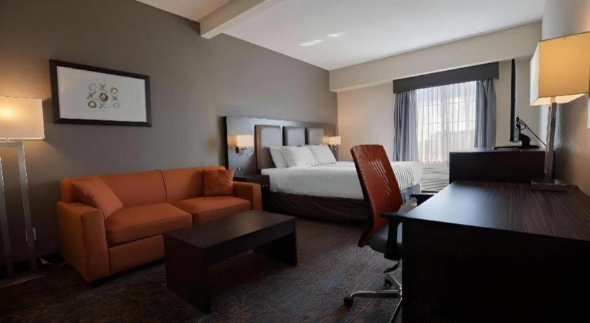 Best Western Plus Executive Inn Торонто Екстериор снимка