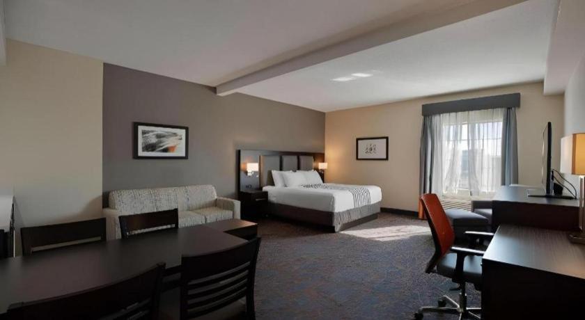 Best Western Plus Executive Inn Торонто Екстериор снимка